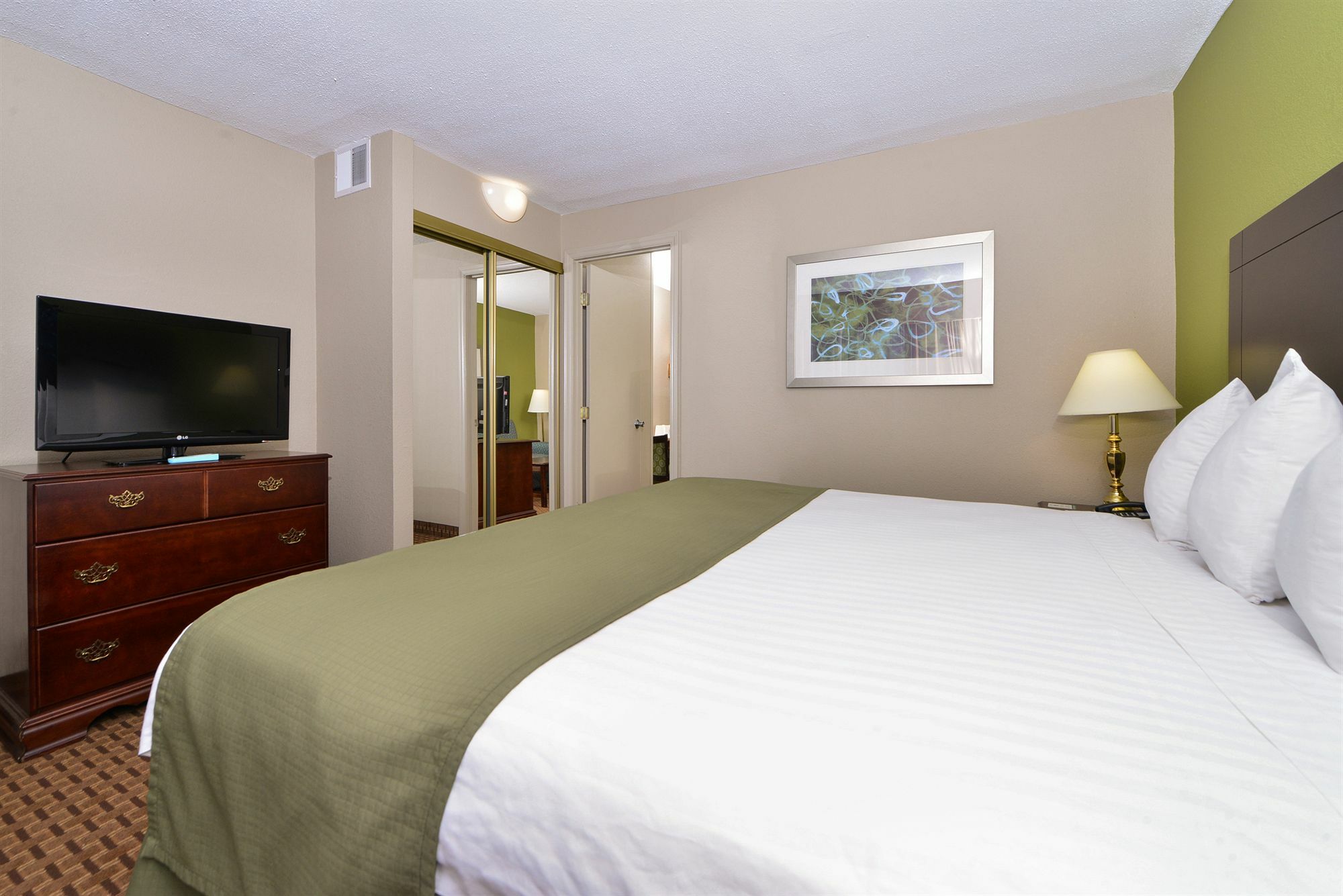 Surestay Plus Hotel By Best Western Raleigh North Downtown Exterior photo